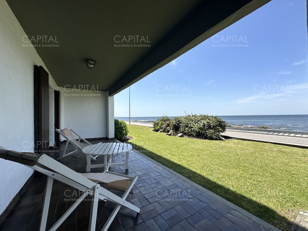 Apartamento de Tres Dormitorios frente a El Emir - Península Punta del Este