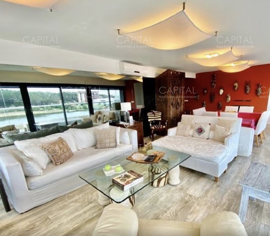 Departamento  Penthouse en Venta Con Vista  al Mar y Laguna del Diario