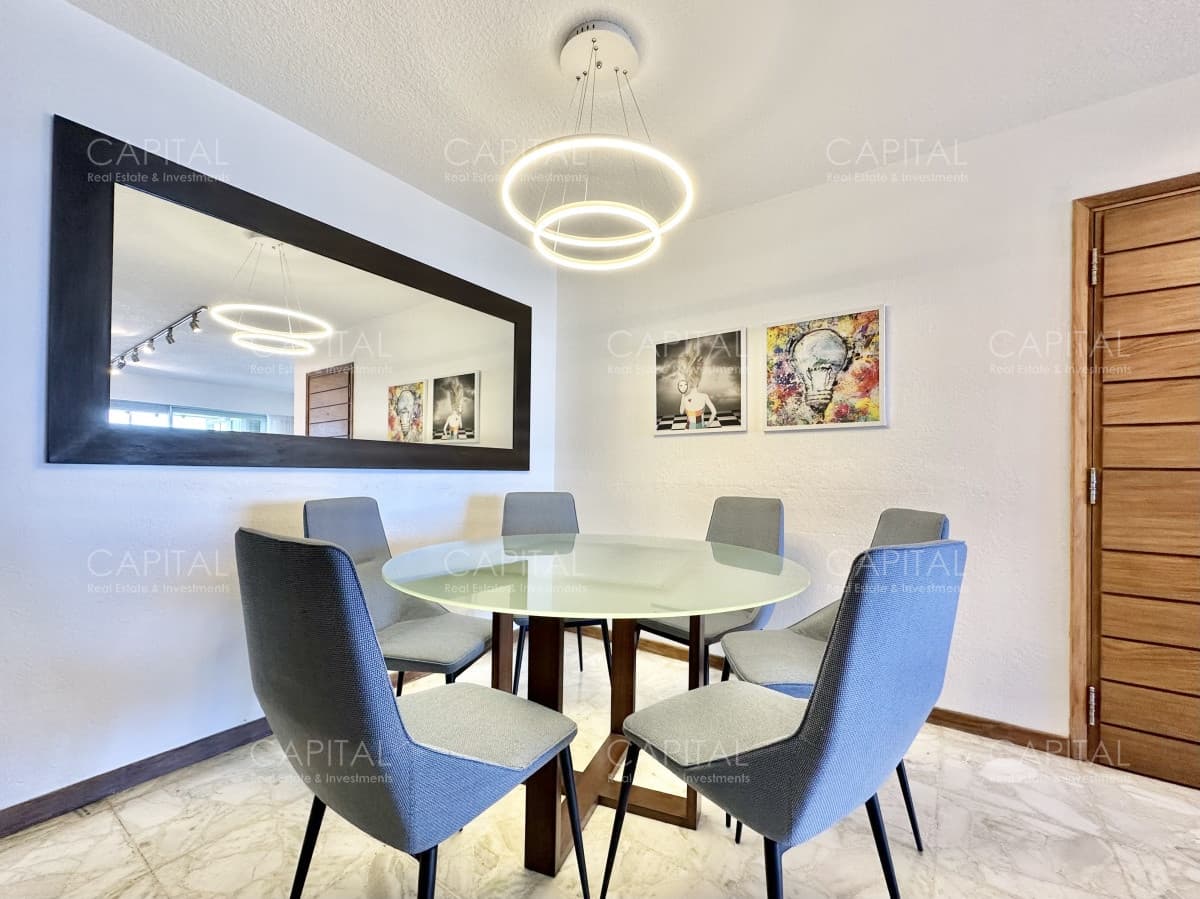 Apartamento de tres dormitorios con vista al mar en venta, Punta del Este
