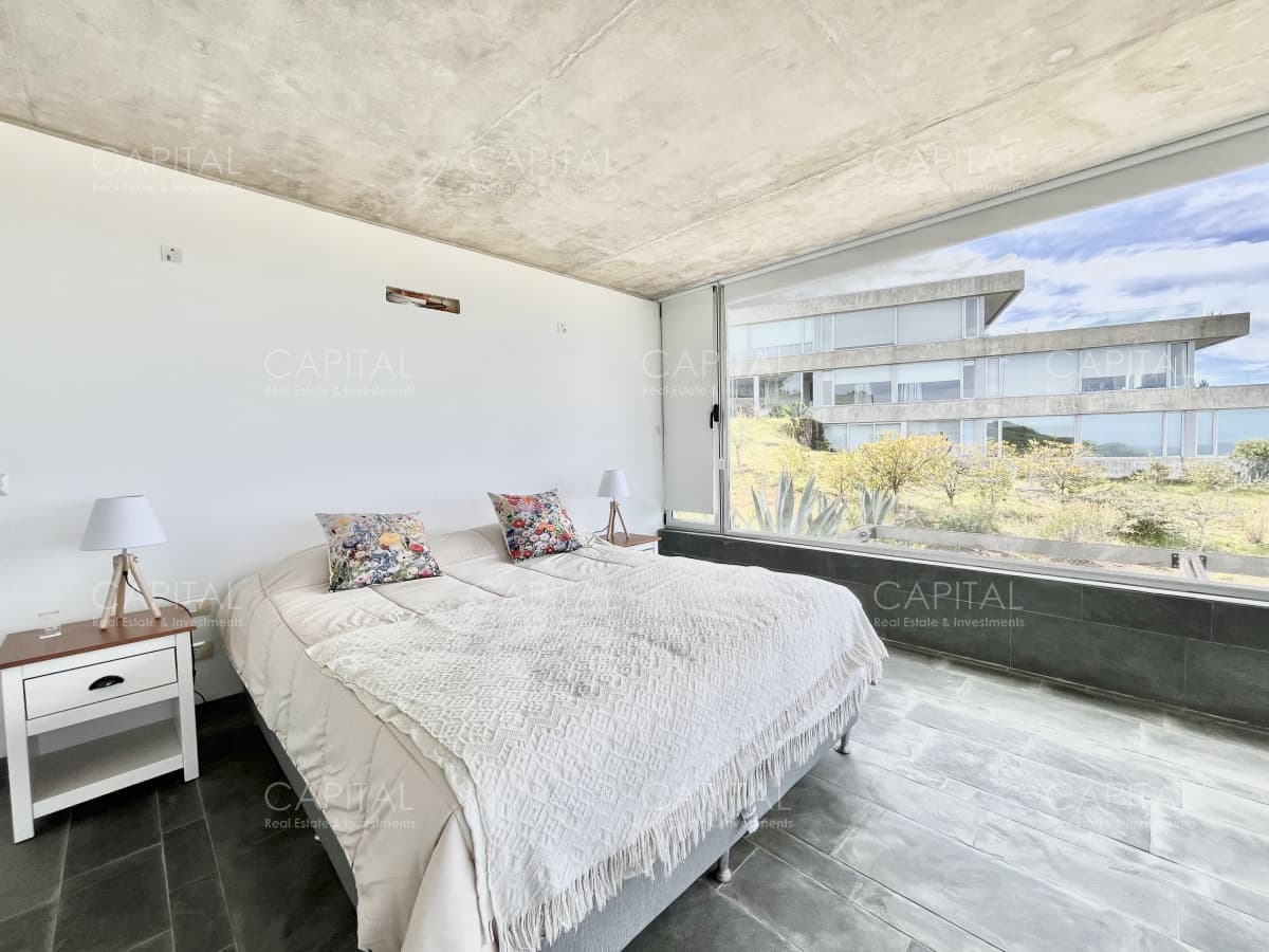 Apartamento de 3 Dormitorios con piscina propia y vista al mar