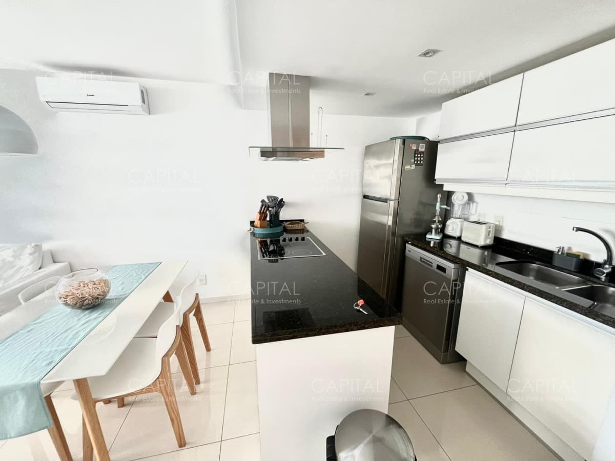 Apartamento en Venta dos dormitorios en playa Brava de Punta del Este