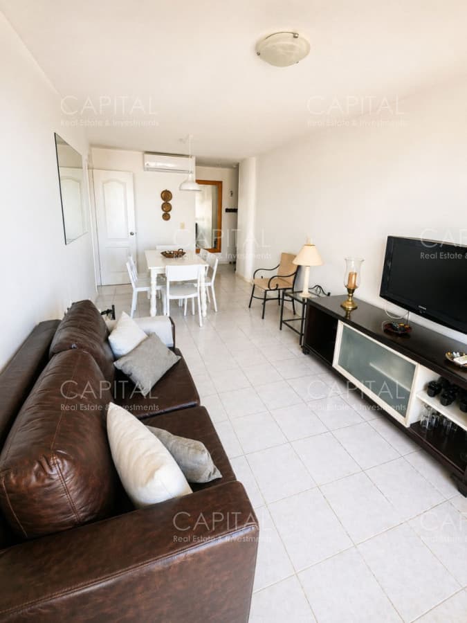 Apartamento dos dormitorios a100mts de la playa en venta