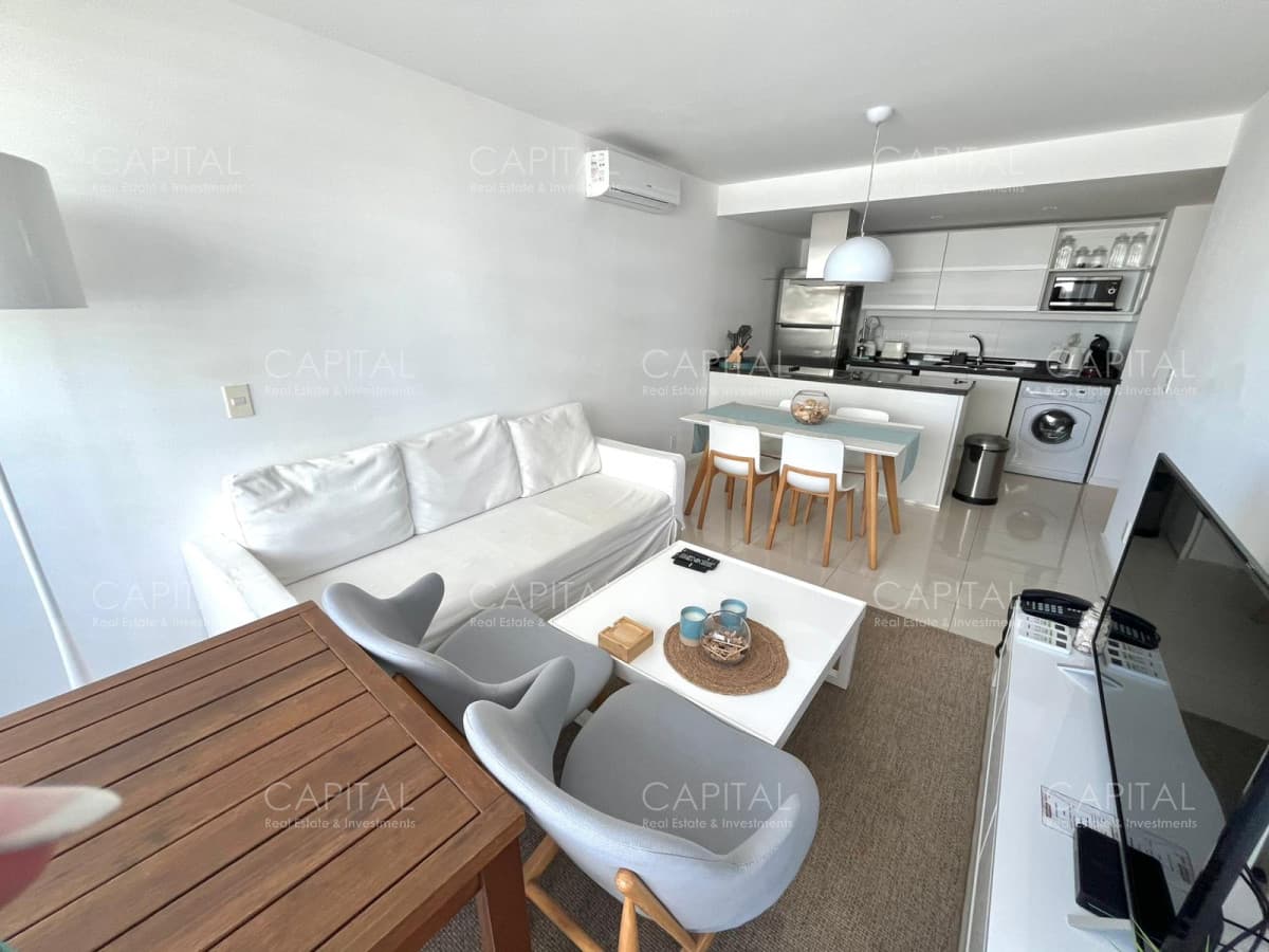 Apartamento en Venta dos dormitorios en playa Brava de Punta del Este