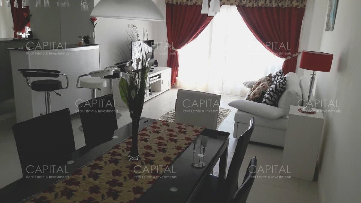 Apartamento de dos dormitorios y dos garaje en venta, Punta del Este.