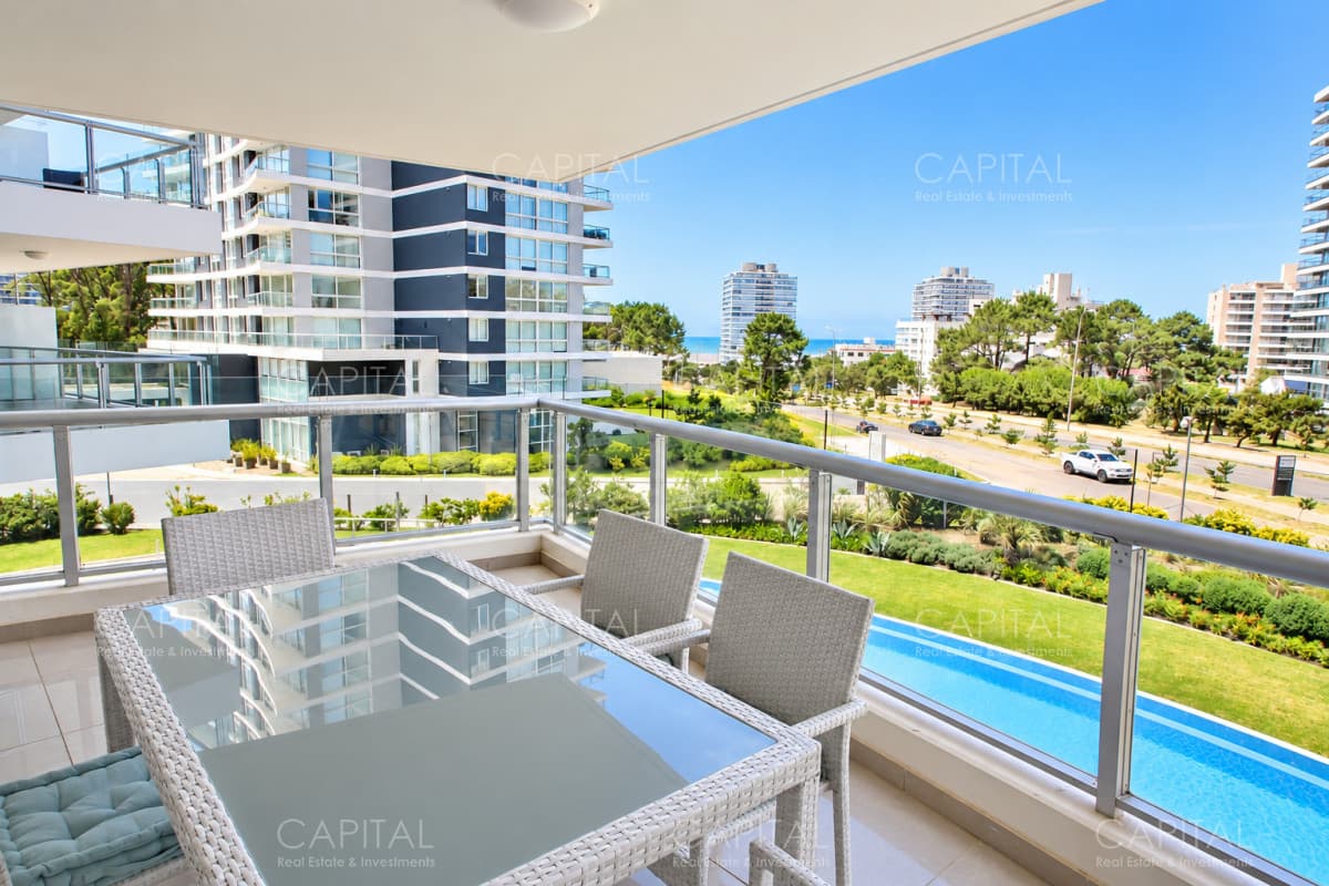 Departamento en venta 3 dormitorios en Torre One a 100 mts de Playa Brava