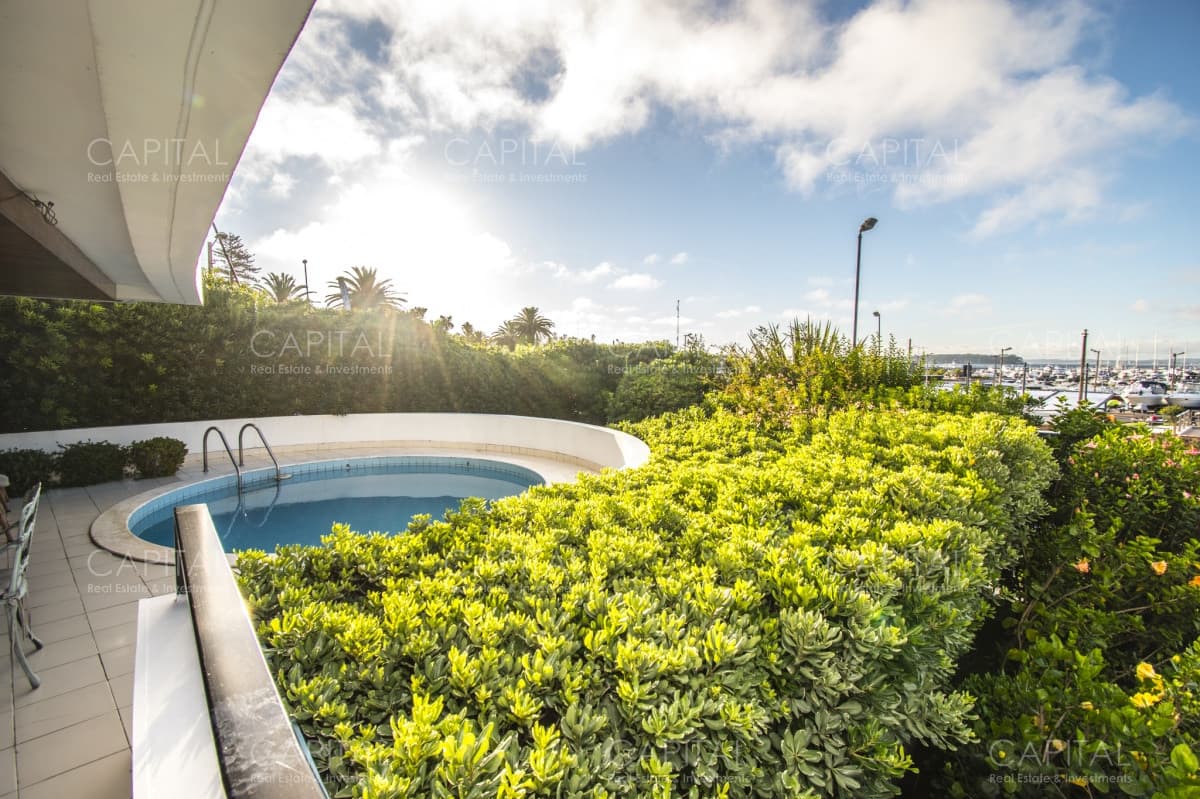 Espectacular departamento con vista al Puerto de Punta del Este.