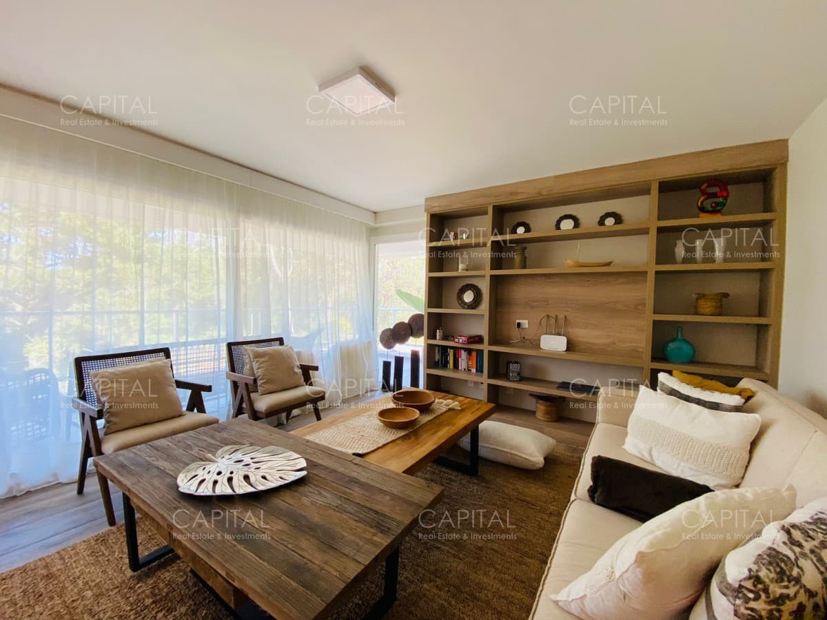 Apartamento en Venta Tres Suites y Dependencia Playa Brava