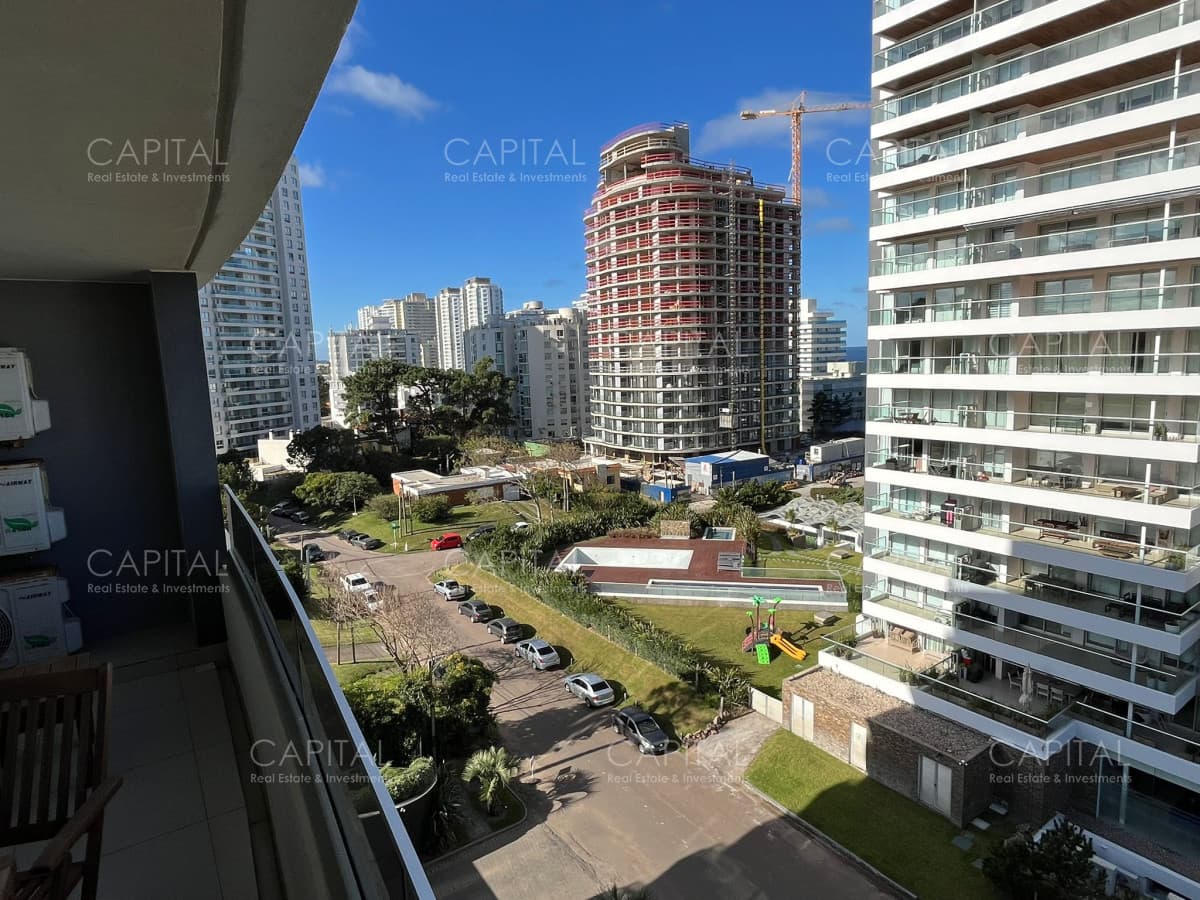 Apartamento en Venta, Edificio Esmeralda, Playa Brava, Punta del Este