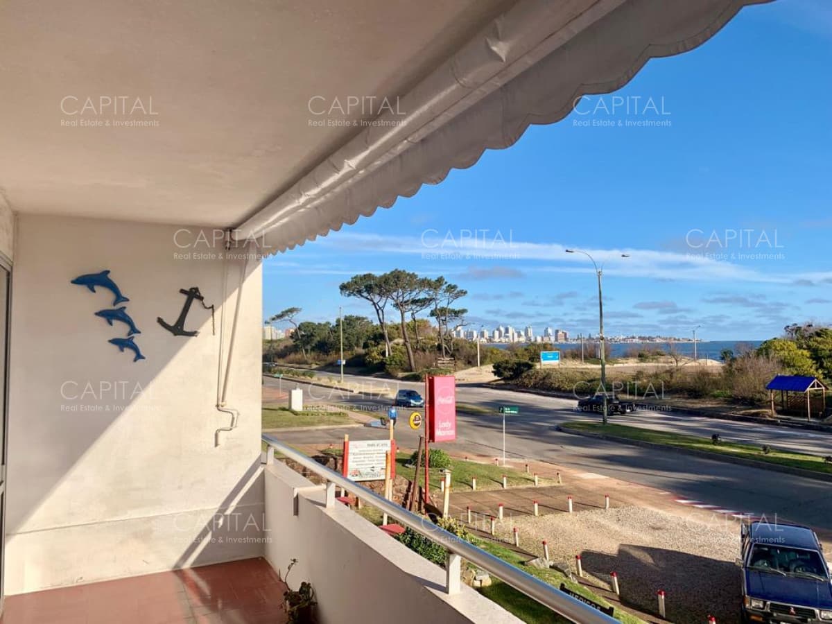 Apartamento Primera Fila Playa Mansa en Venta Un Dormitorio Punta Este