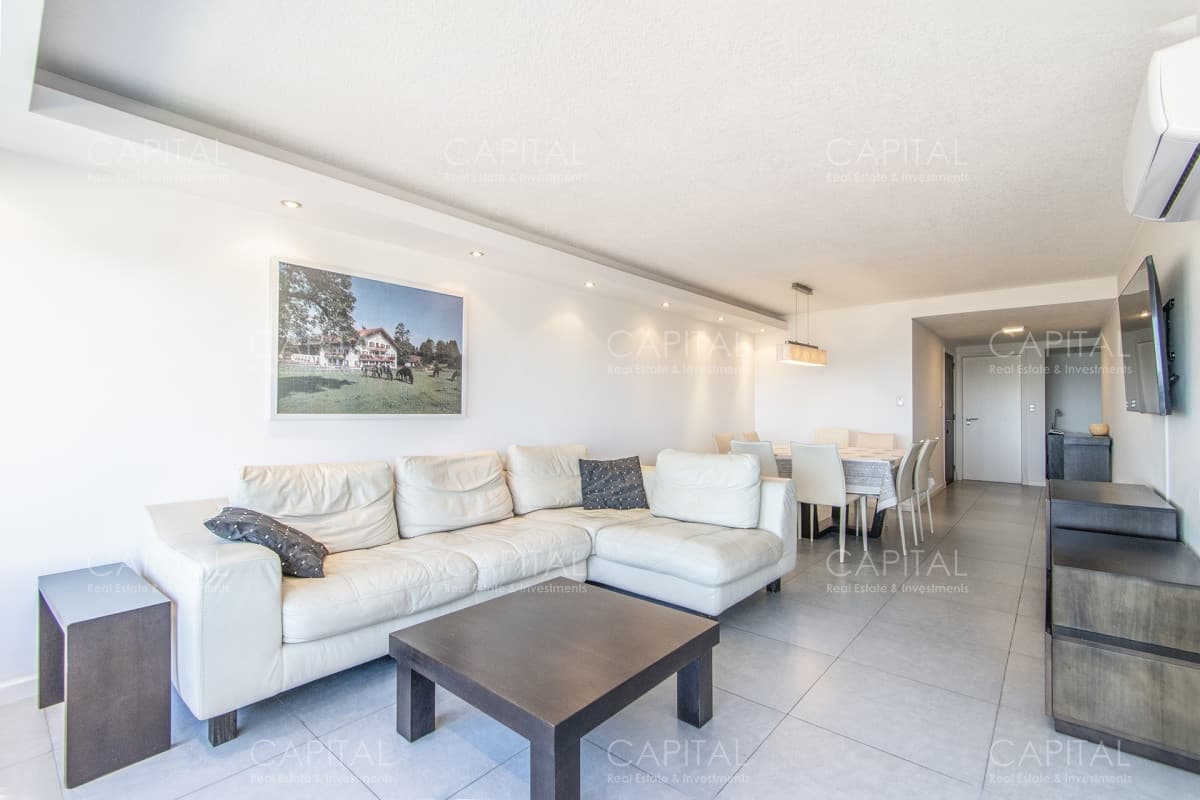 Imarangatu Punta del Este Apartamento en venta frente al mar Punta del Este.