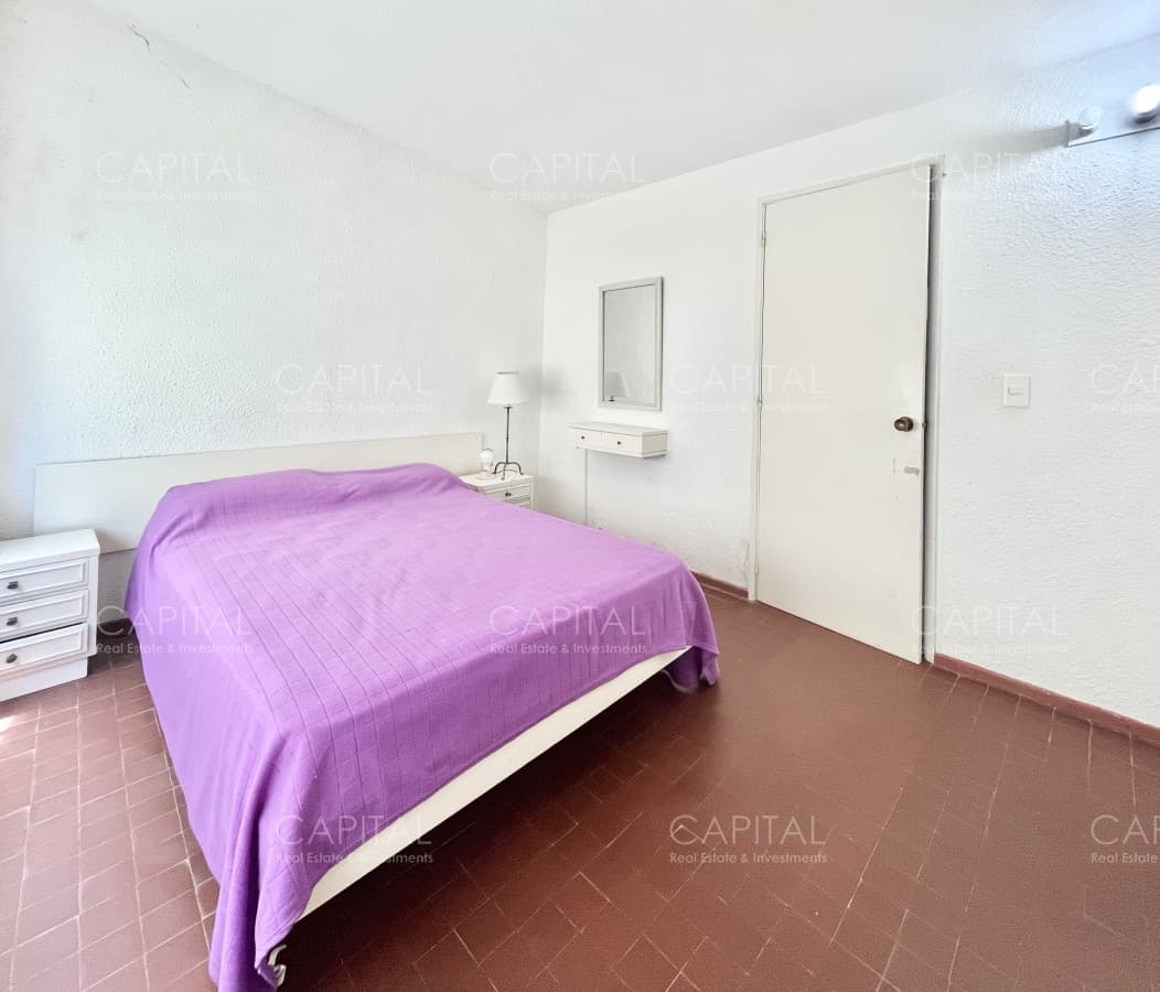 Departamento en Venta de Un Dormitorio en Peninsula, Punta del Este