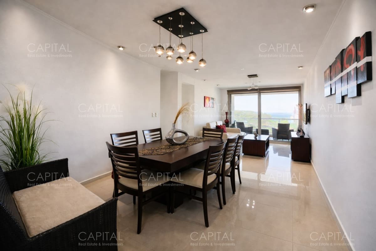 Apartamento a pasos del mar con servicios de categoria  en venta