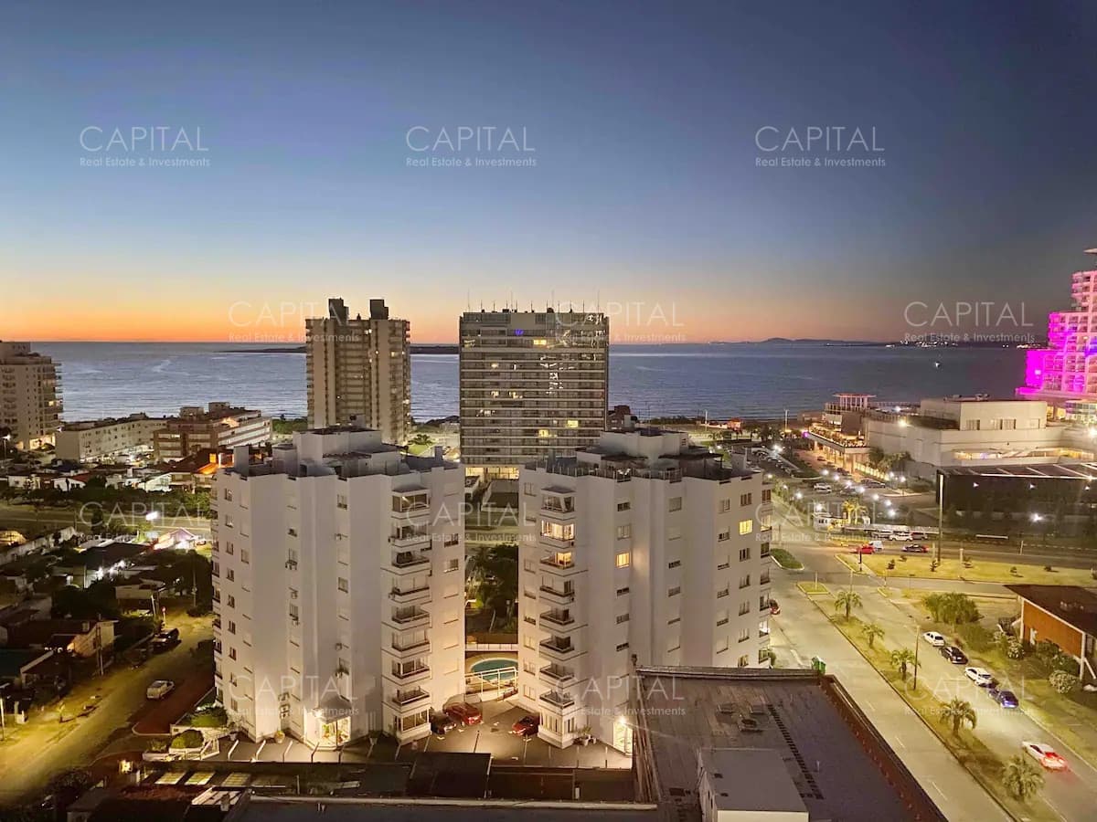 Apartamento de tres dormitorios en venta, ARTOWER Punta del Este