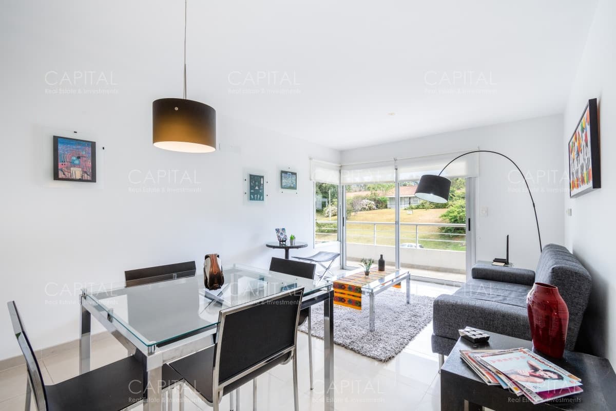 Muy buen apartamento de un dormitorio en Venta en el Golf de Punta del Este