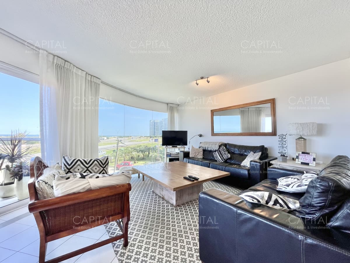 Venta Apartamento primera línea playa brava