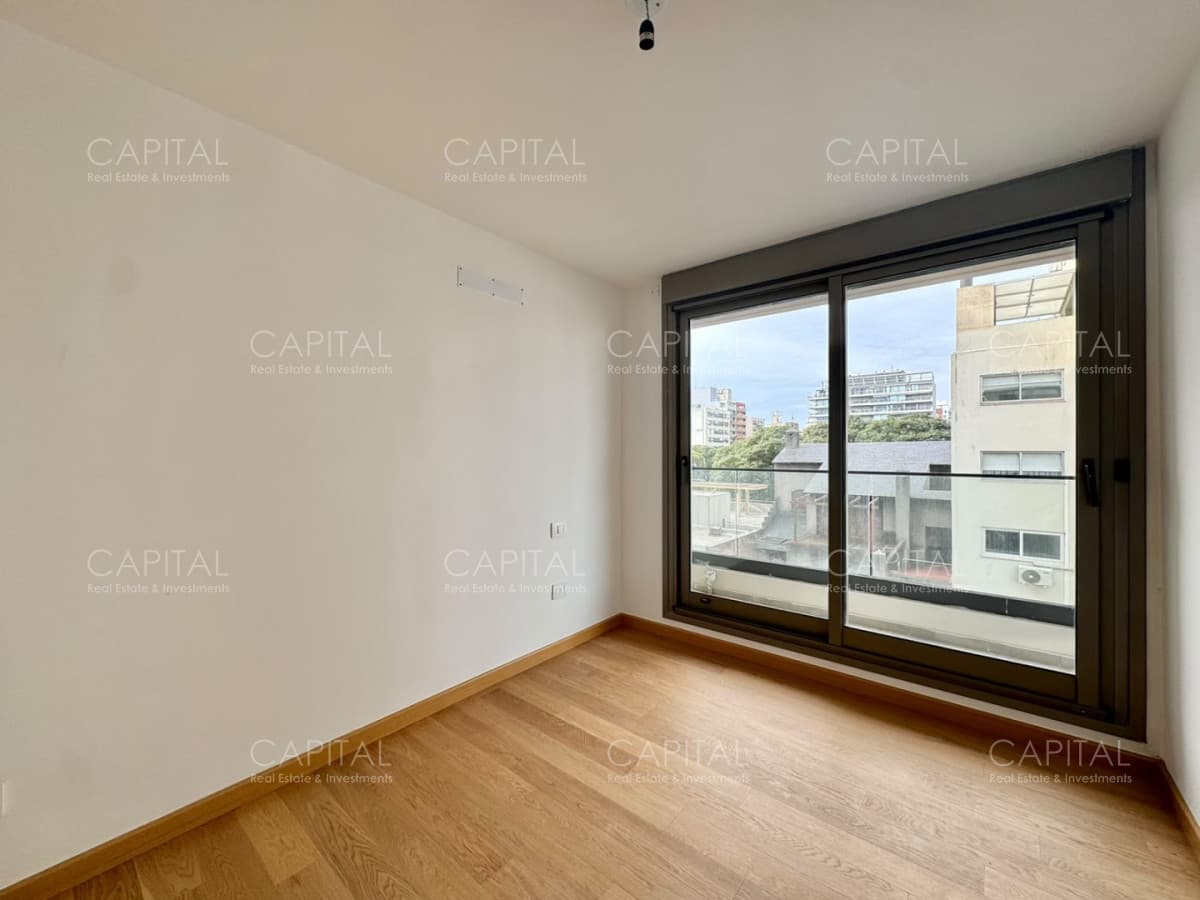 Apartamento de un dormitorio en venta en Parque Rodo