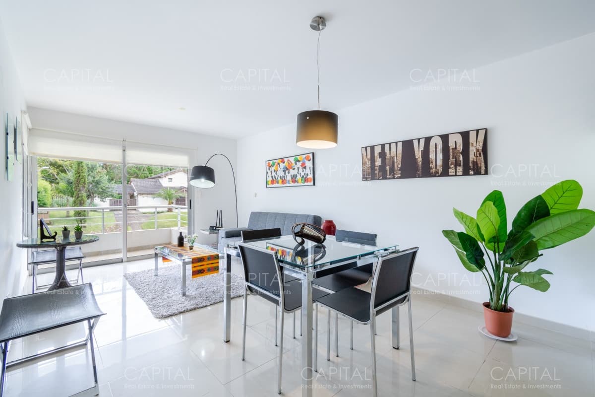 Muy buen apartamento de un dormitorio en Venta en el Golf de Punta del Este