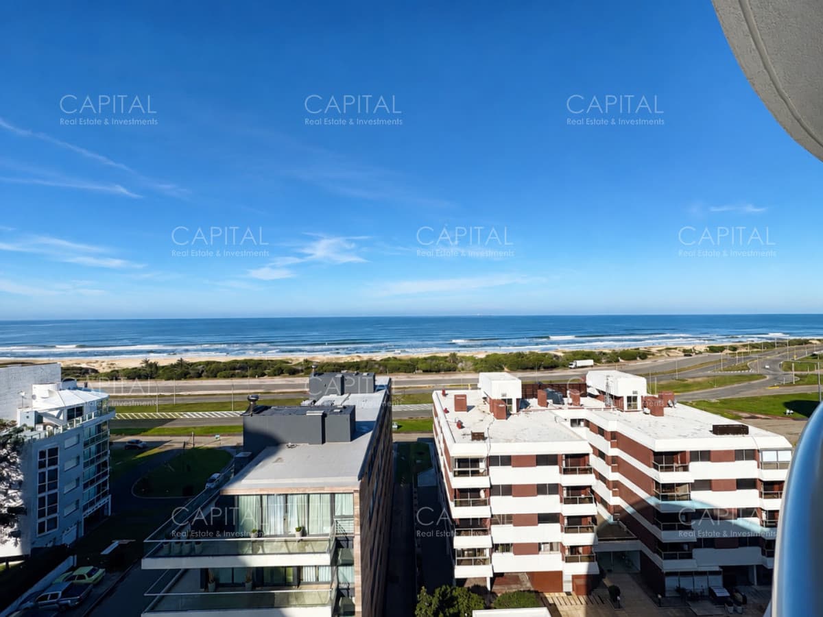 Apartamento 3 dormitorios con vista al Mar en playa Brava
