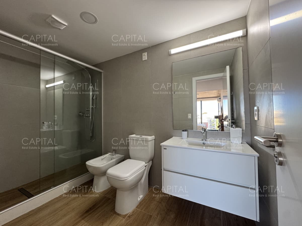 Apartamento En Venta 3 Dormitorios en primera línea de Playa Mansa