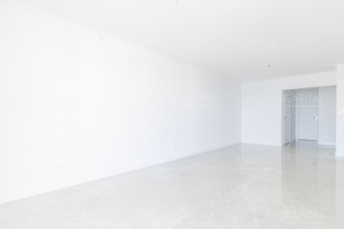 Miami Boulevard de dos dormitorios en venta, Playa Mansa, Punta del Este