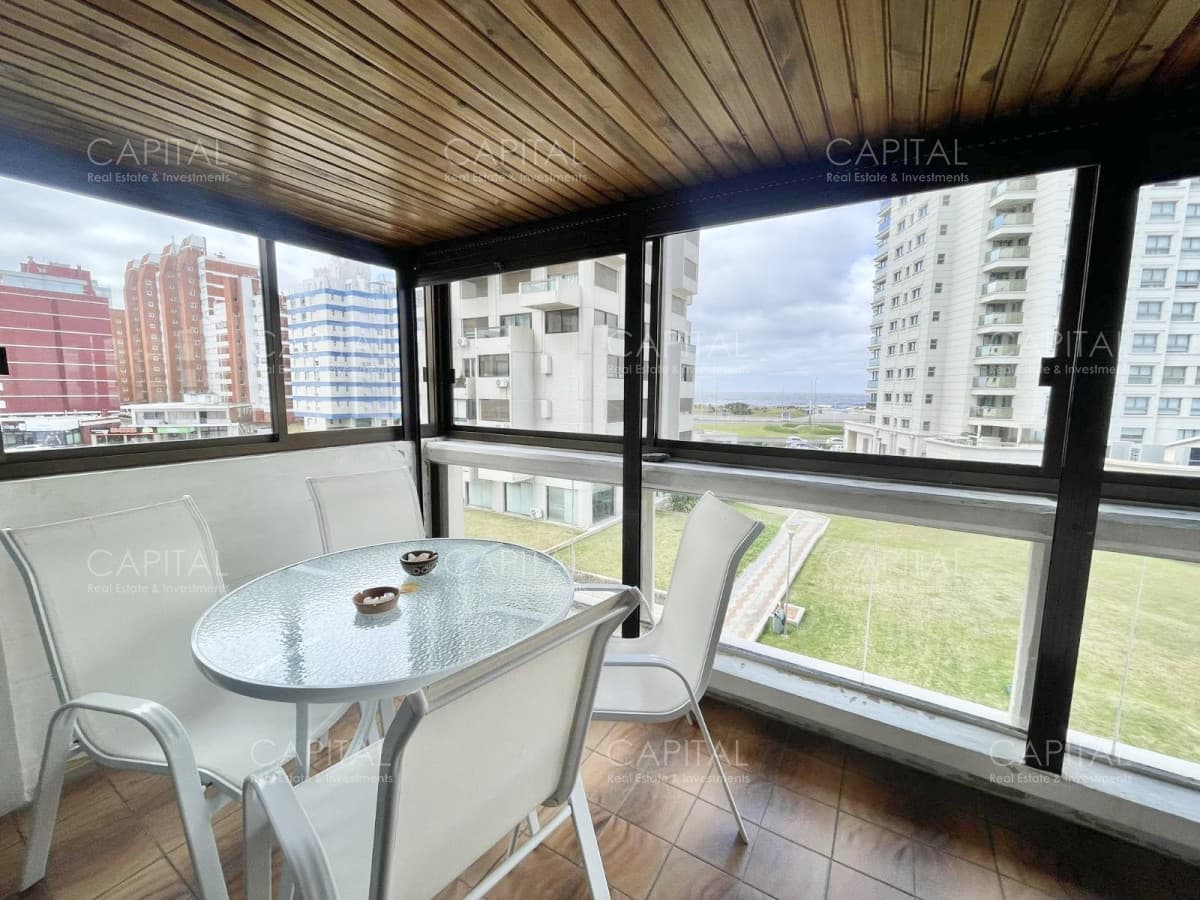 venta de Apartamento en Parquemar center 3 dormitorios