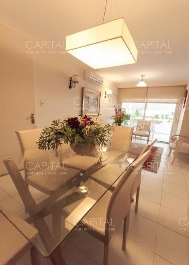 Apartamento en venta de dos dormitorios en venta, playa mansa.