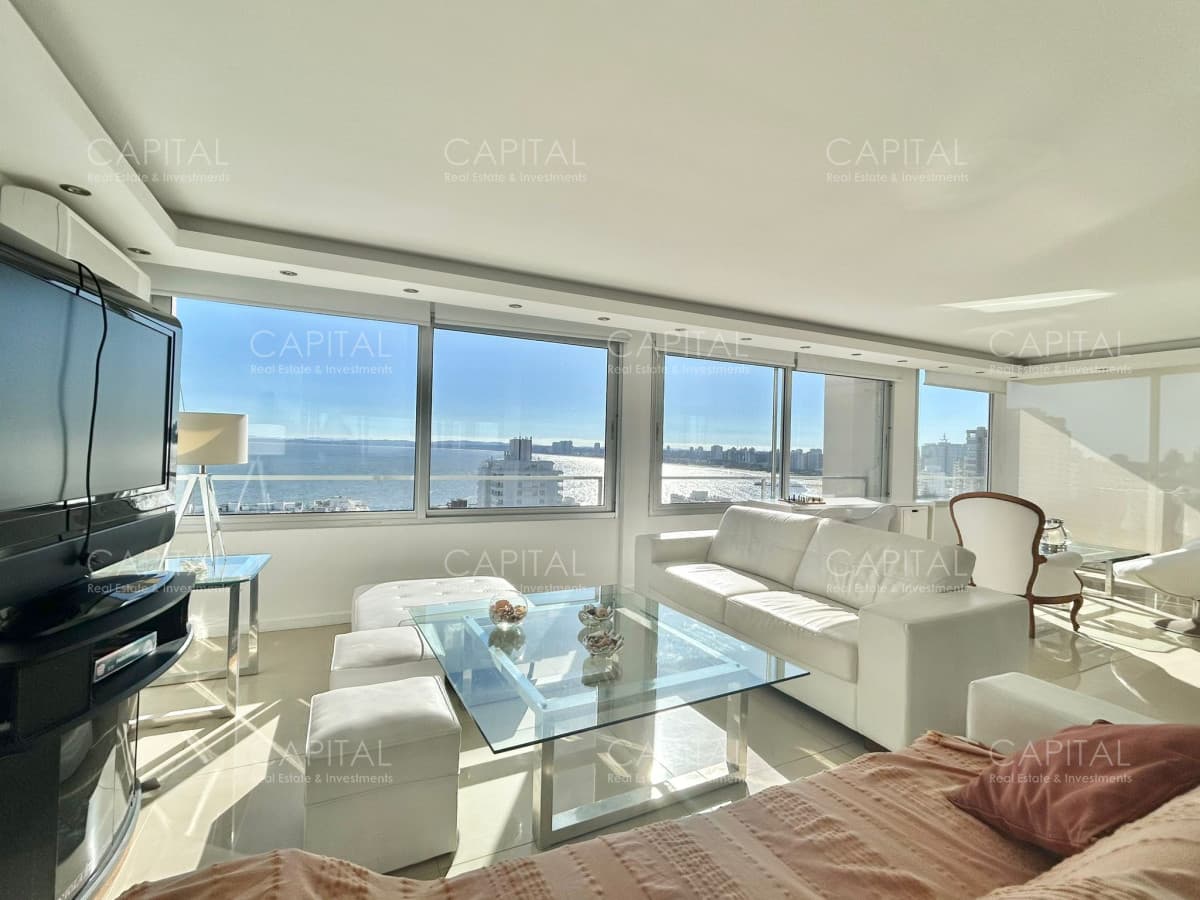 Apartamento reciclado de 3 dormitorios en venta.