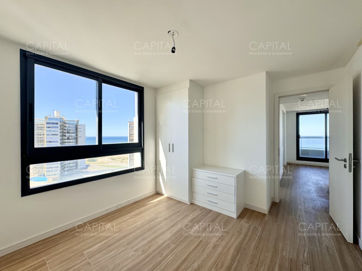 Unidad en venta de dos dormitorio con vista al mar, Playa Brava, Punta del Este