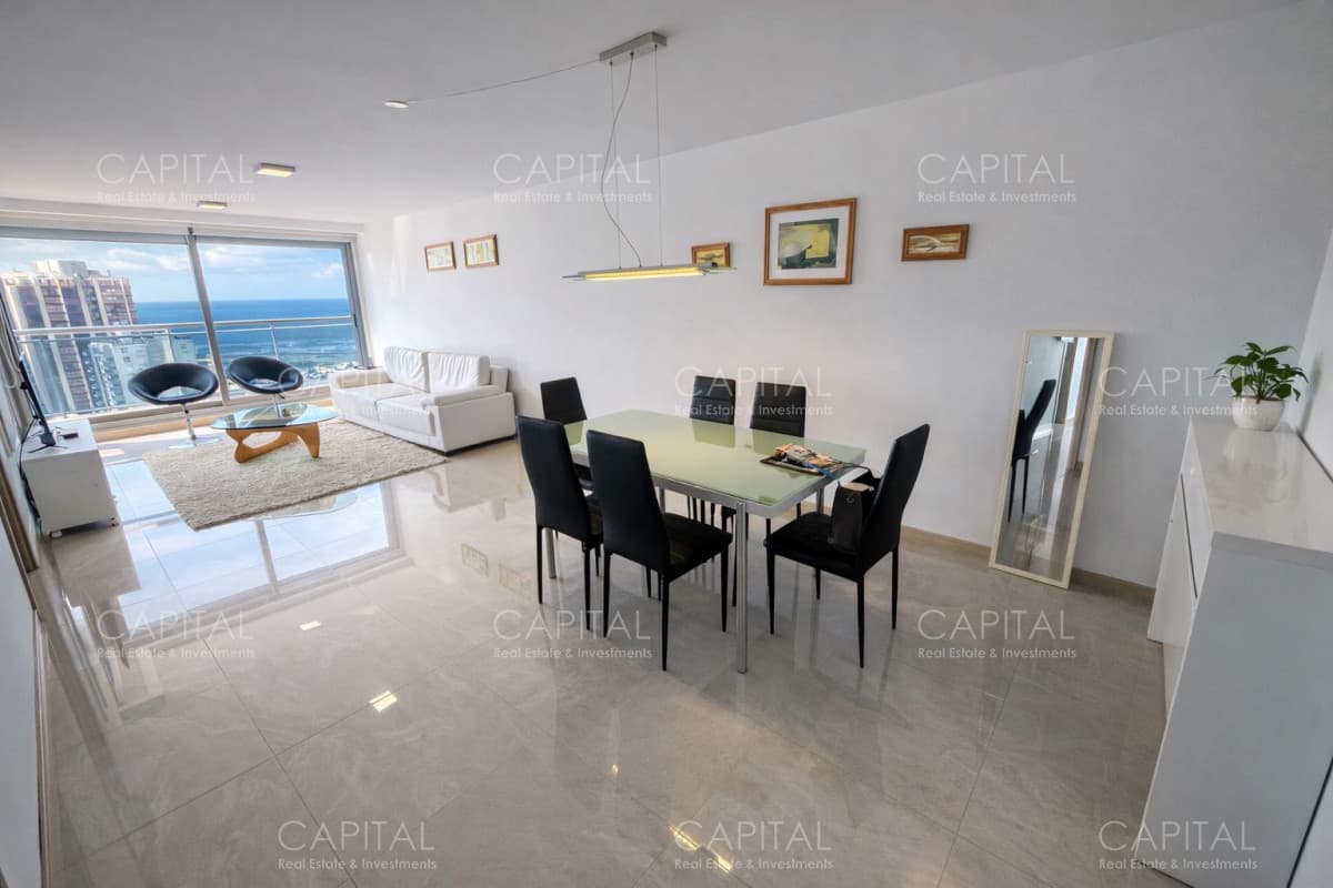 Moderno Departamento a una cuadra del mar en Punta del Este