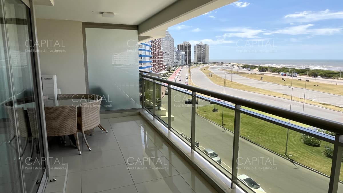 Apartamento en Imperiale de 3 dormitorios en venta.