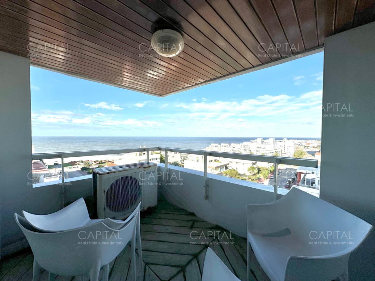 Muy lindo apartamento con vista a la Brava y excelente ubicación