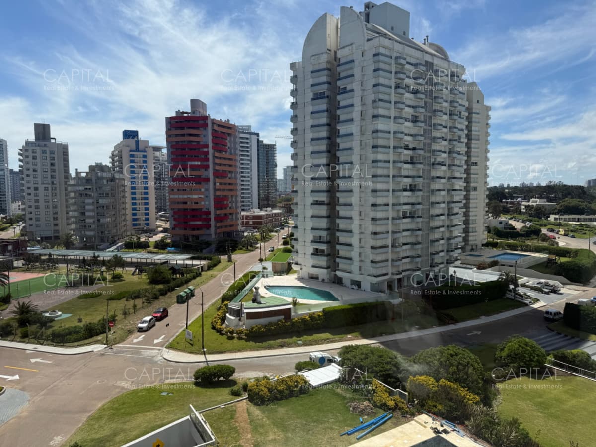 Apartamento en venta en punta del este muy cerca de la playa brava