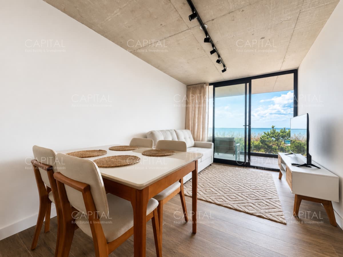 Apartamento en Venta en Primera Linea Playa Mansa 2 Dormitorios