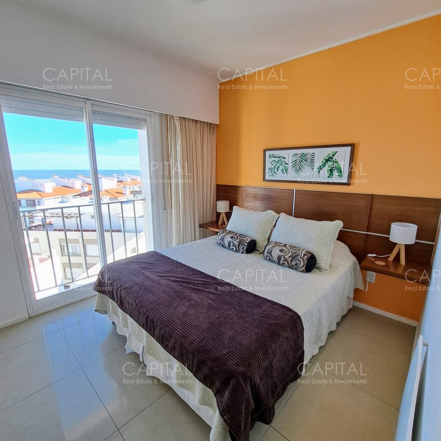 Apartamento de 2 dormitorios en venta en Playa Brava Punta del Este