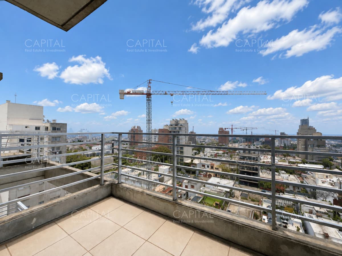 Apartamento de un dormitorio en venta piso alto en zona Tres Cruces