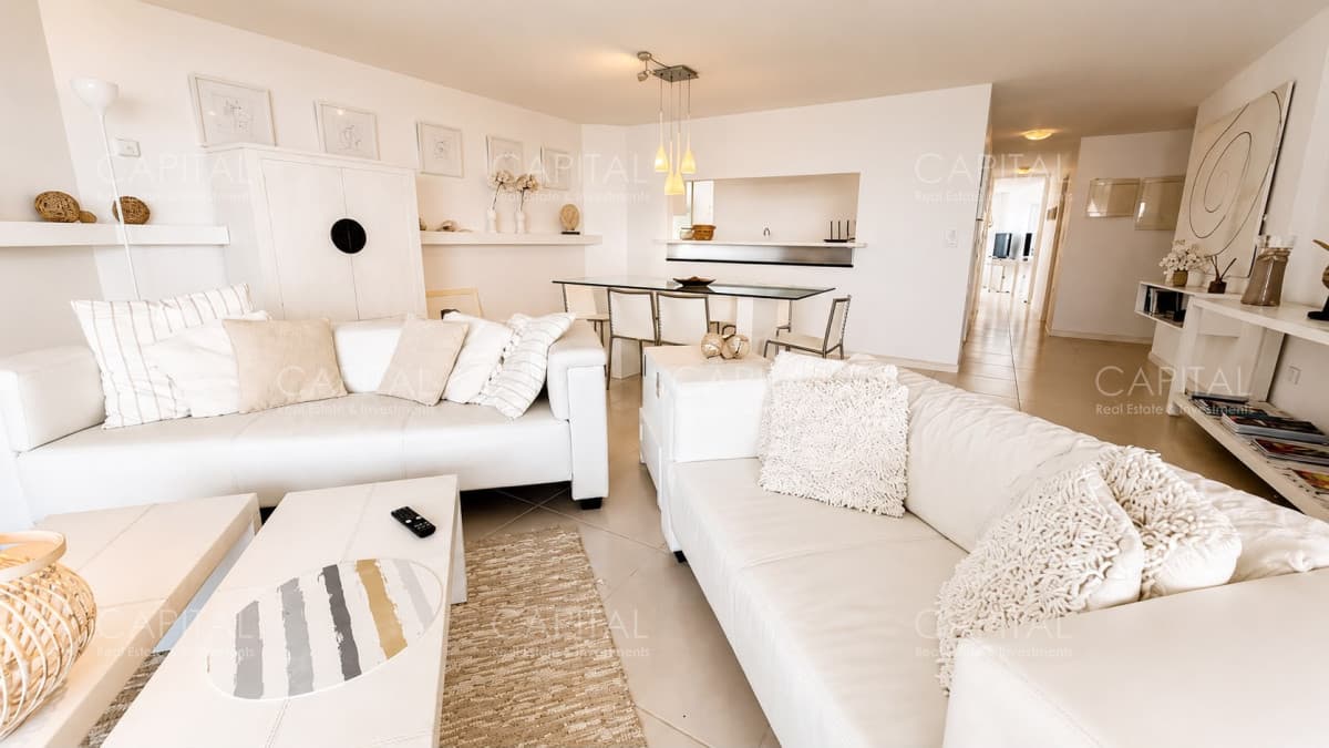 Excelente departamento 3 dormitorios con parrillero en Playa Brava
