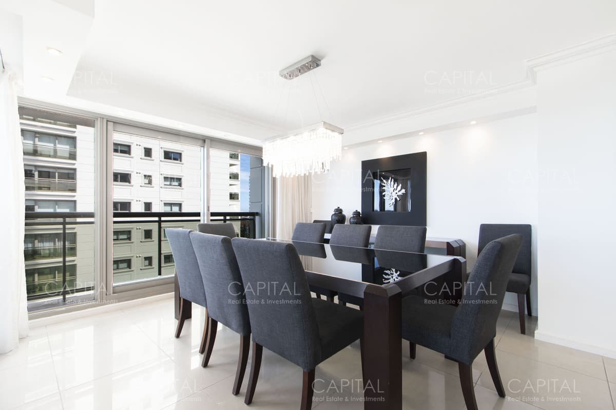 Apartamento en Brava, 3 dormitorios *