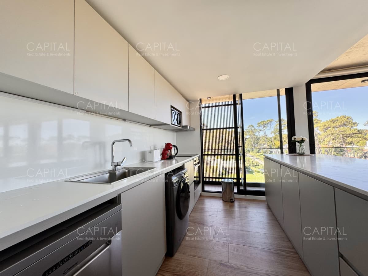 Apartamento En Venta 3 Dormitorios en primera línea de Playa Mansa