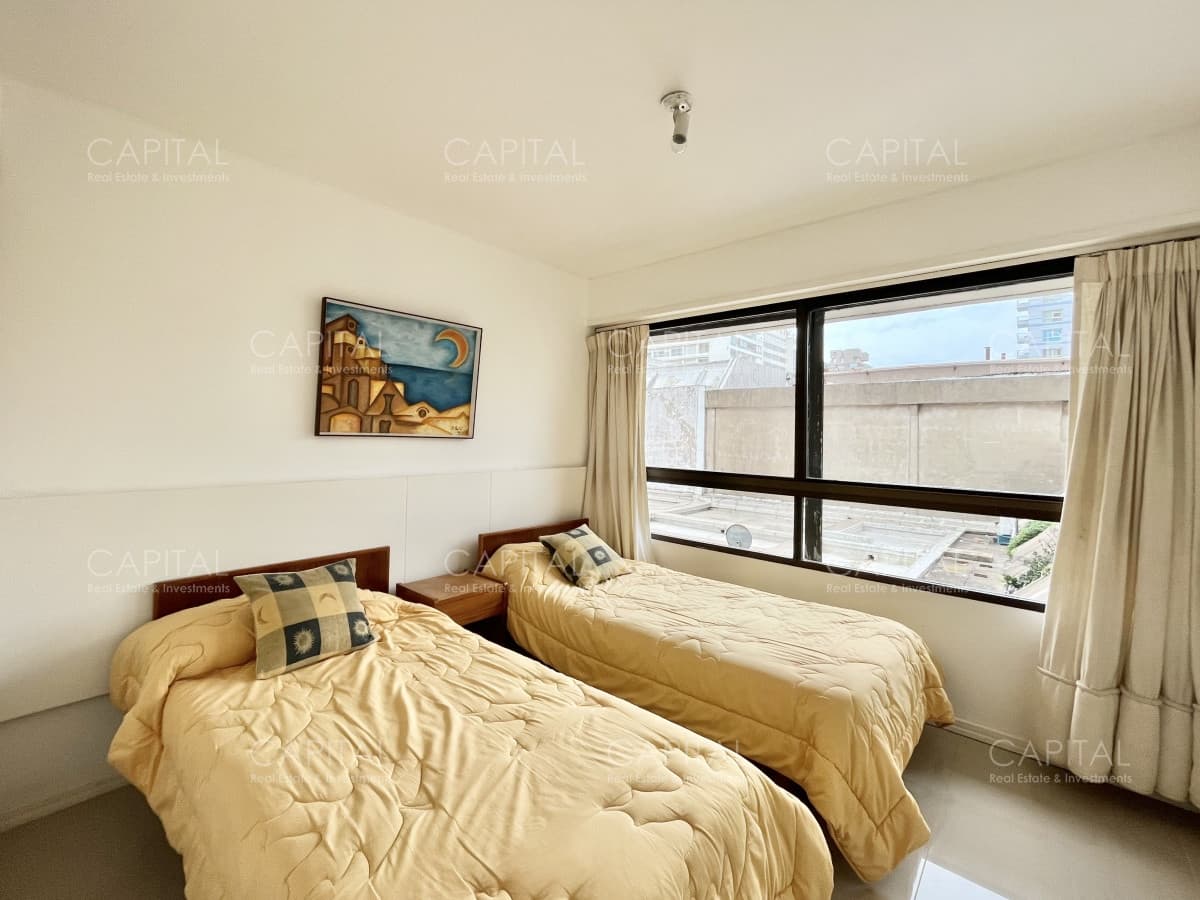 Departamento Reciclado  en Venta de 3 Dormitorios en Península