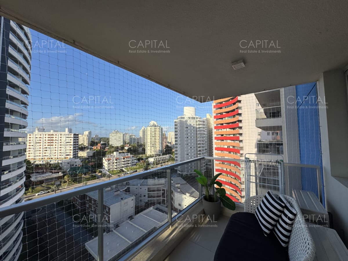 Apartamento de dos dormitorios en Venta Brava Punta del Este