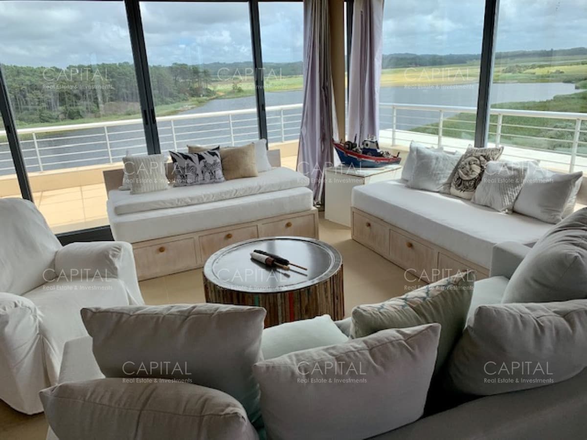Departamento  Penthouse en Venta Con Vista  al Mar y Laguna del Diario