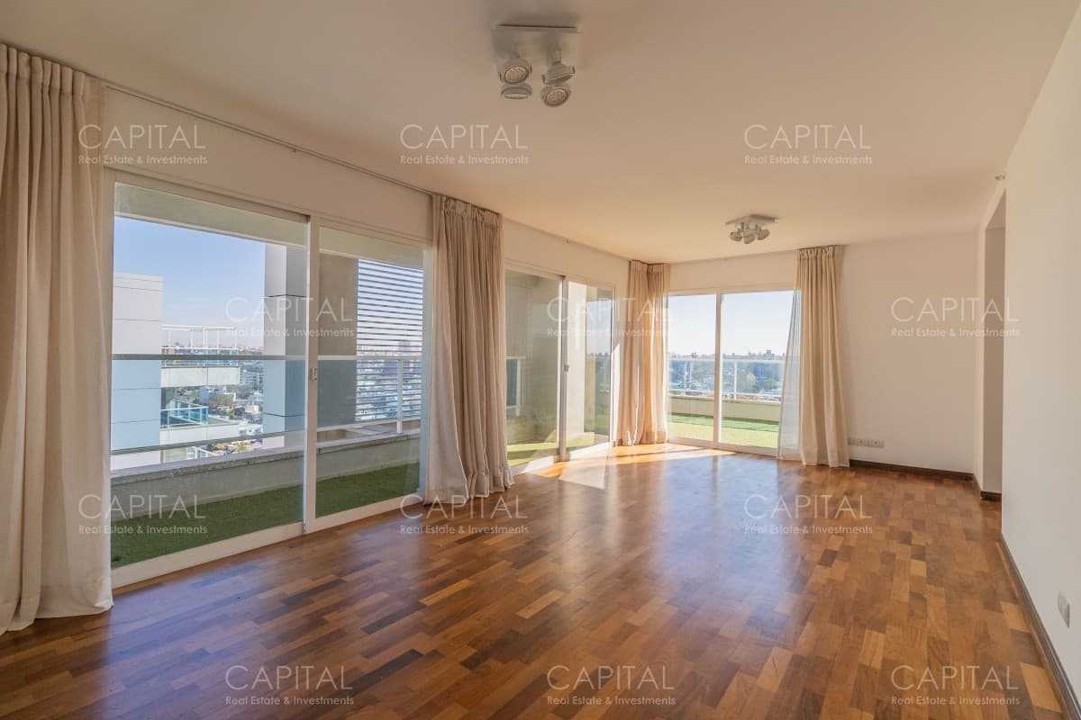 Alquiler Excelente Apartamento Penthouse en Diamantis Plaza