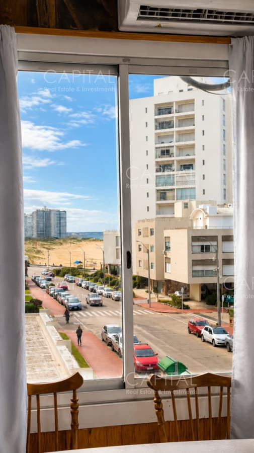 Apartamento de 2 dormitorios en venta en península.