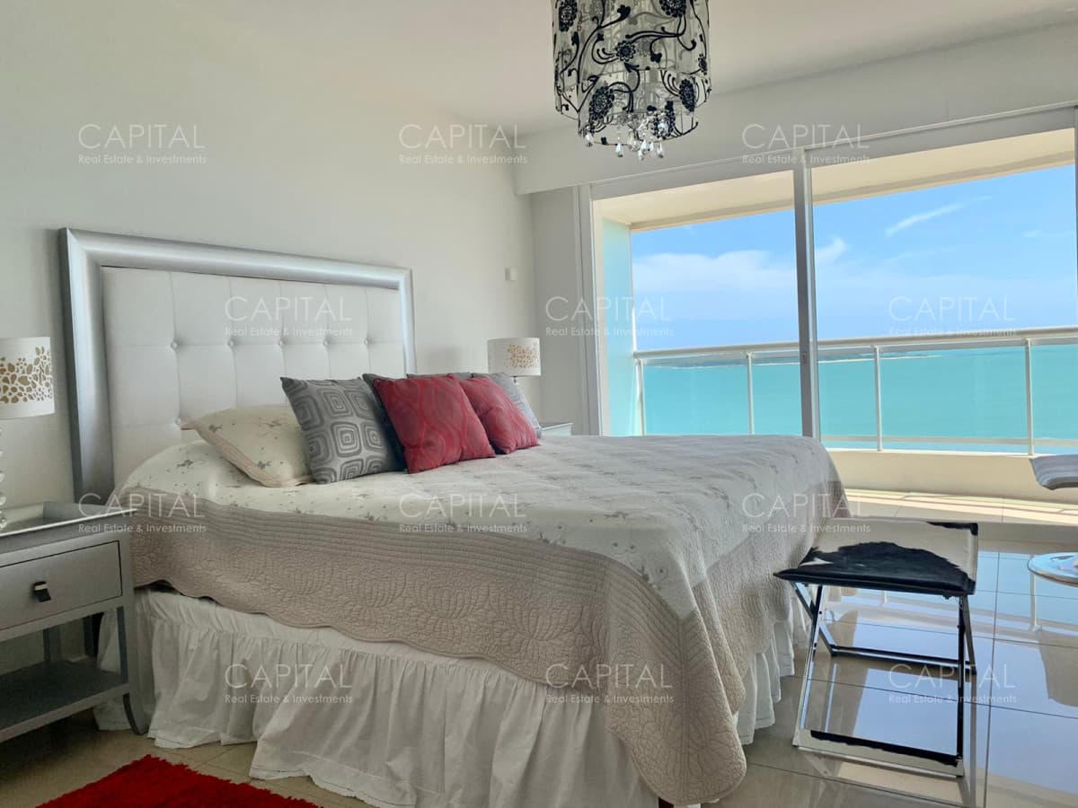 Apartamento de Lujo en Playa Mansa Torre Aquarela Punta del Este