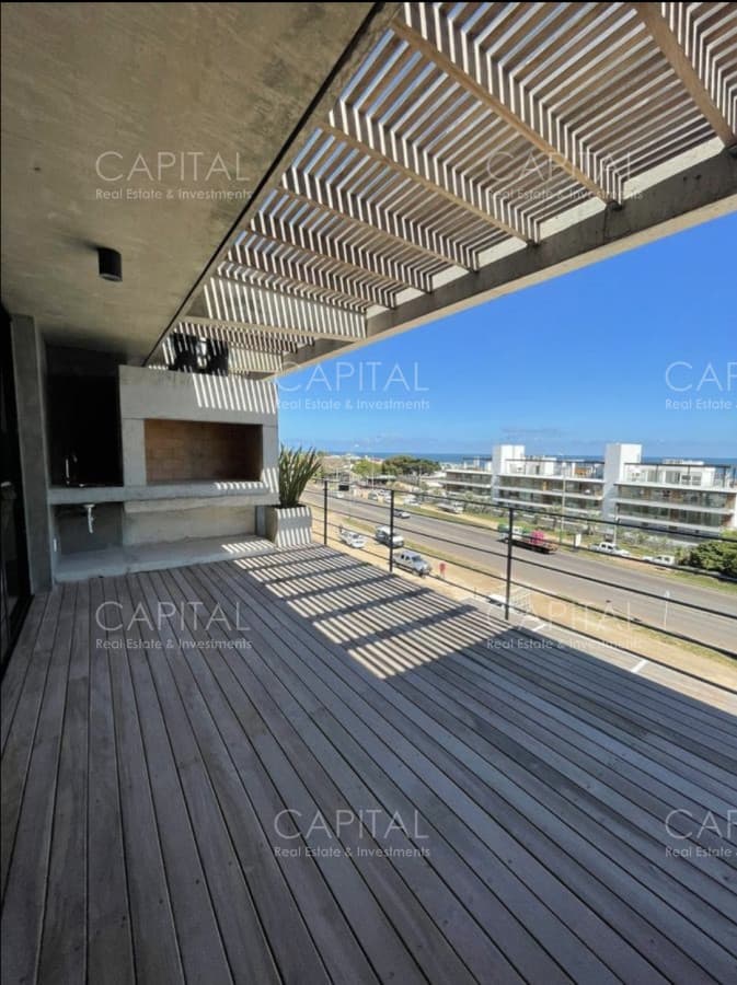 Apartamento duplex en venta en Manantiales