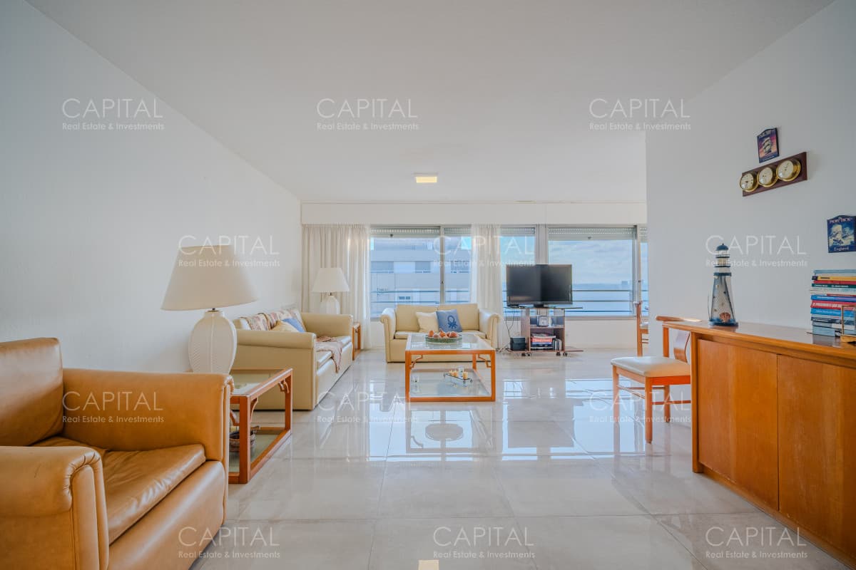 Apartamento en venta de 3 dormitorios en Peninsula Punta del Este