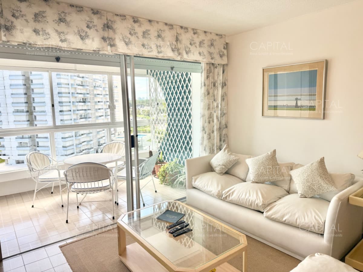 Apartamento en venta en punta del este muy cerca de la playa brava