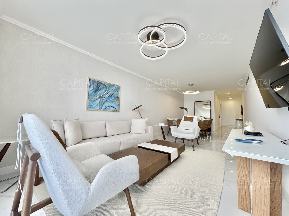 Paramount Tower Frente al Mar en Playa Mansa de tres dormitorios en venta