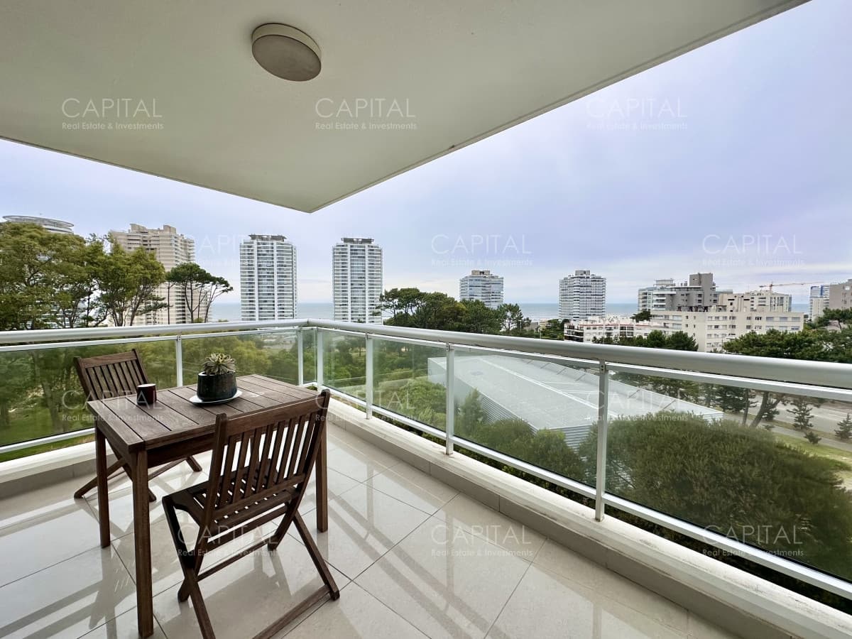 Torre ONE Dos Dormitorios en Venta Punta del Este