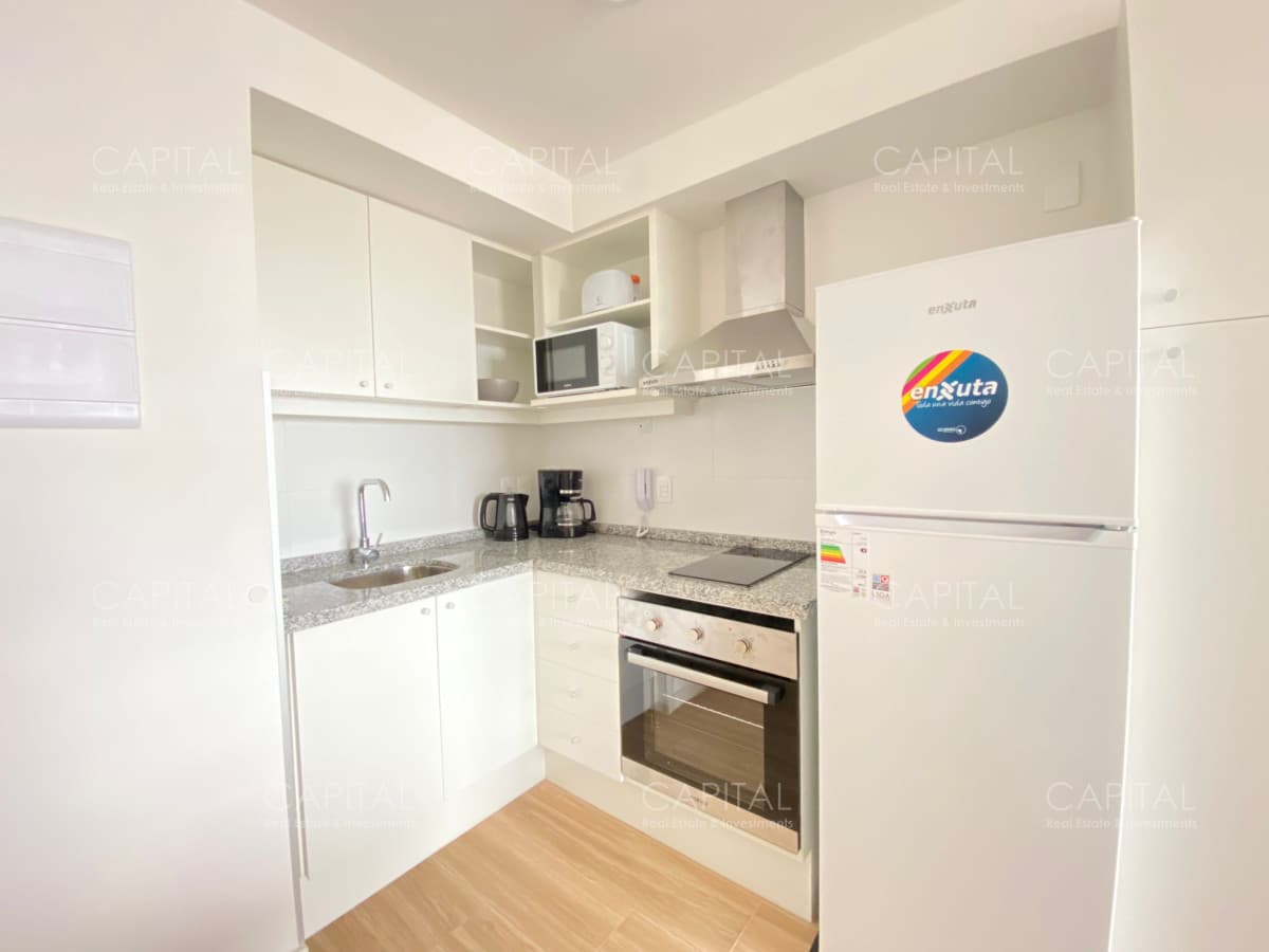 Apartamento de 2 dormitorios en venta, Playa Brava, Punta del Este.